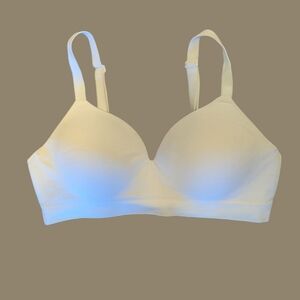 Shapermint Truekind Everyday Throw On Wireless Bra.